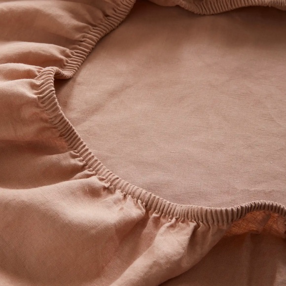 Quince Bedding Nwt Quince European Linen Fitted Sheet Set Desert